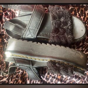 Dr marten’s fluffy platform sandals